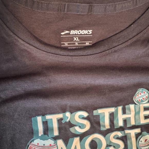 Run Merry RunDistance Graphic LS - Picture 2 of 2